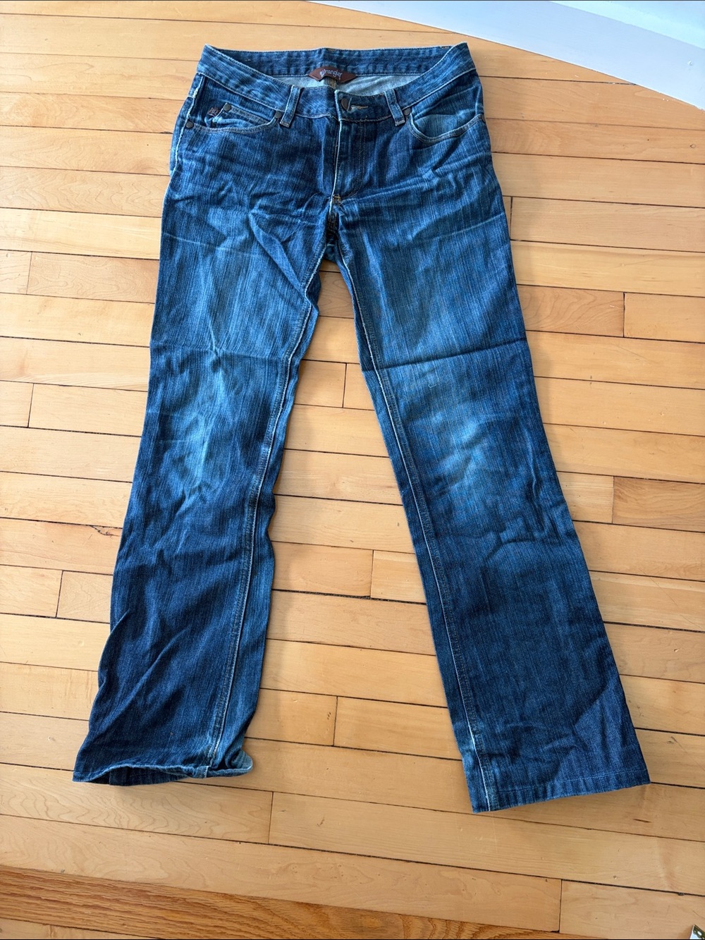 Low rise straight leg Women's Blue Denim Jeans